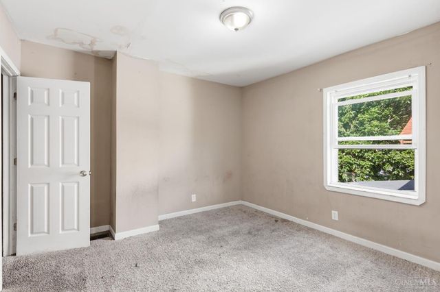 1620 De Armand Avenue, North College Hill, OH 45239