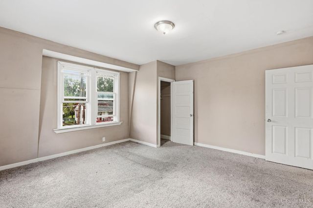 1620 De Armand Avenue, North College Hill, OH 45239