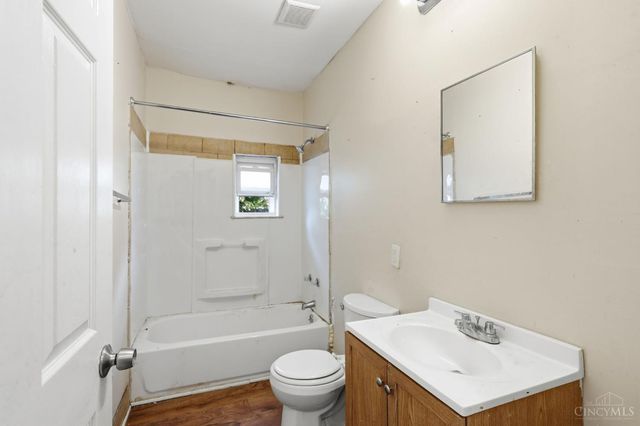 1620 De Armand Avenue, North College Hill, OH 45239
