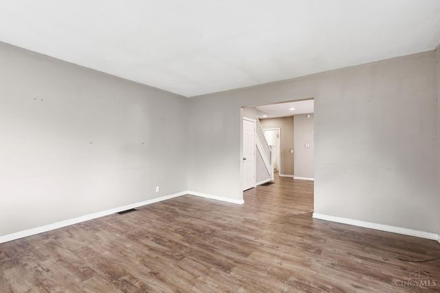 1620 De Armand Avenue, North College Hill, OH 45239