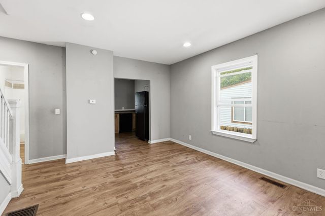 1620 De Armand Avenue, North College Hill, OH 45239