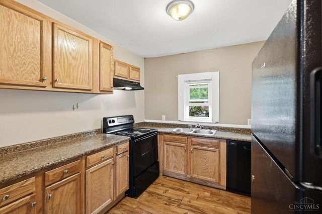 1620 De Armand Avenue, North College Hill, OH 45239