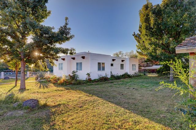 801 W 3rd St, Marfa, TX 79843