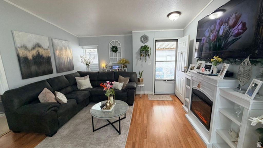 Image 3 of property listing at 5075 W 4700 S #55, Kearns, UT 84118