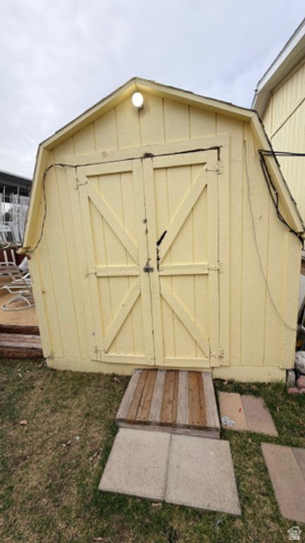Image 22 of property listing at 5075 W 4700 S #55, Kearns, UT 84118