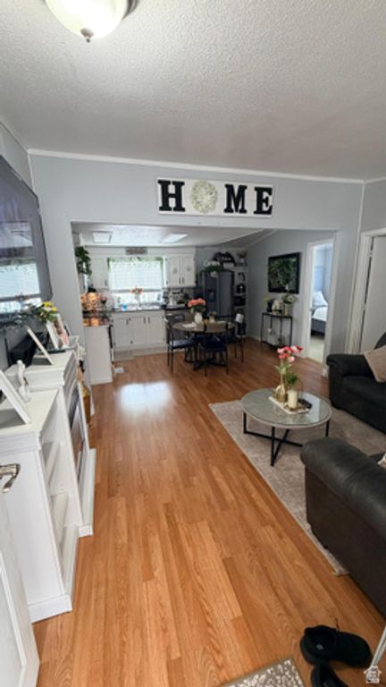 Image 5 of property listing at 5075 W 4700 S #55, Kearns, UT 84118