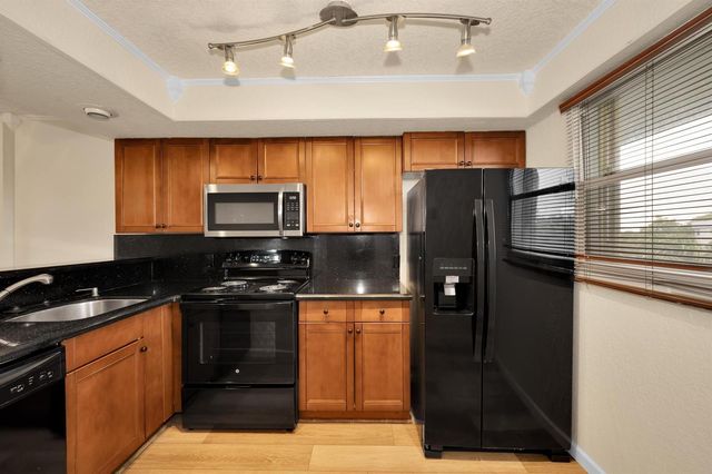 118 Royal Park Drive 4G, Oakland Park, FL 33309