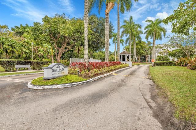 118 Royal Park Drive 4G, Oakland Park, FL 33309