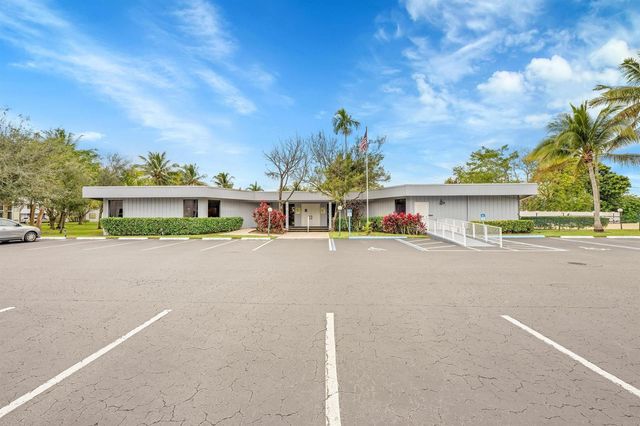 118 Royal Park Drive 4G, Oakland Park, FL 33309