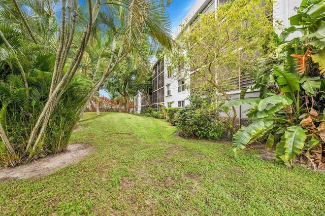 118 Royal Park Drive 4G, Oakland Park, FL 33309