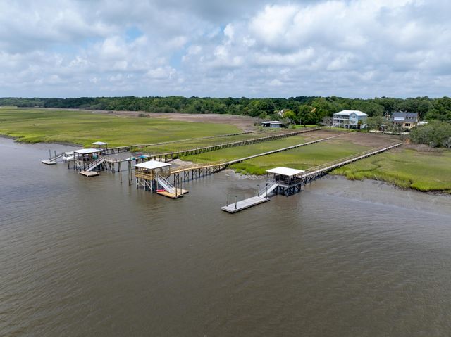 2039 Riverbend Drive, Charleston, SC 29412