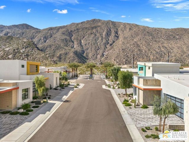 190 Obsidian Loop, Palm Springs, CA 92264