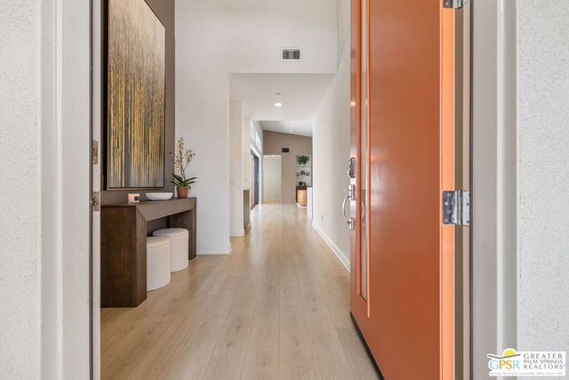 190 Obsidian Loop, Palm Springs, CA 92264