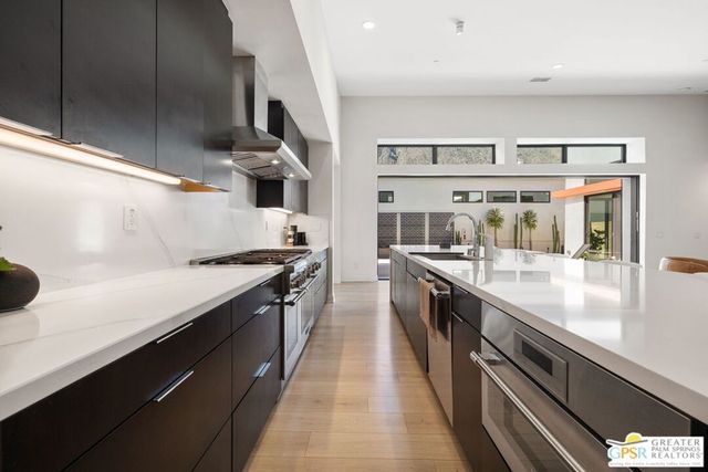 190 Obsidian Loop, Palm Springs, CA 92264