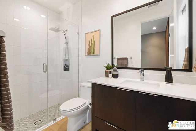 190 Obsidian Loop, Palm Springs, CA 92264