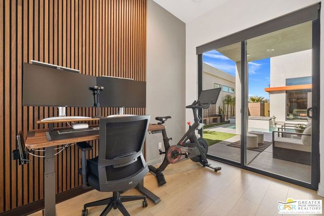 190 Obsidian Loop, Palm Springs, CA 92264