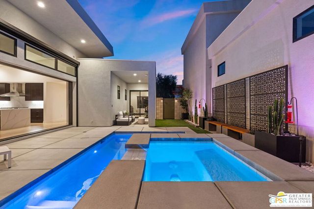 190 Obsidian Loop, Palm Springs, CA 92264