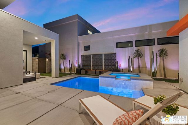 190 Obsidian Loop, Palm Springs, CA 92264