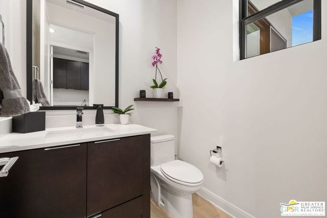 190 Obsidian Loop, Palm Springs, CA 92264