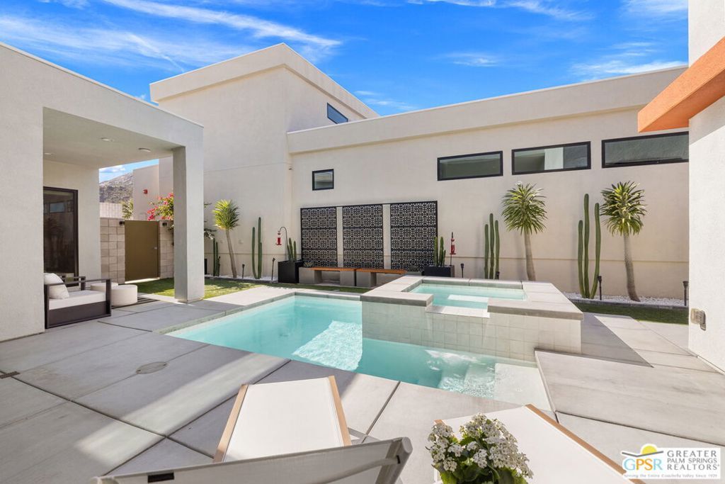 Image 24 of property listing at 190 Obsidian Loop, Palm Springs, CA 92264