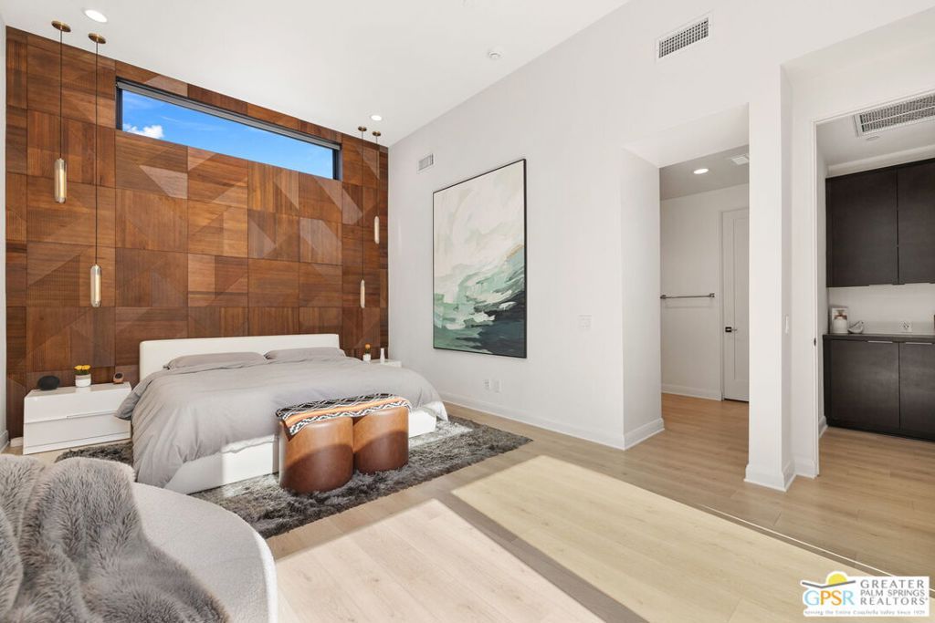 Image 26 of property listing at 190 Obsidian Loop, Palm Springs, CA 92264