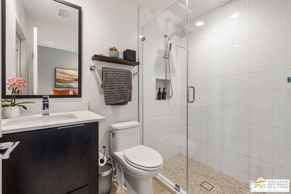 Image 41 of property listing at 190 Obsidian Loop, Palm Springs, CA 92264