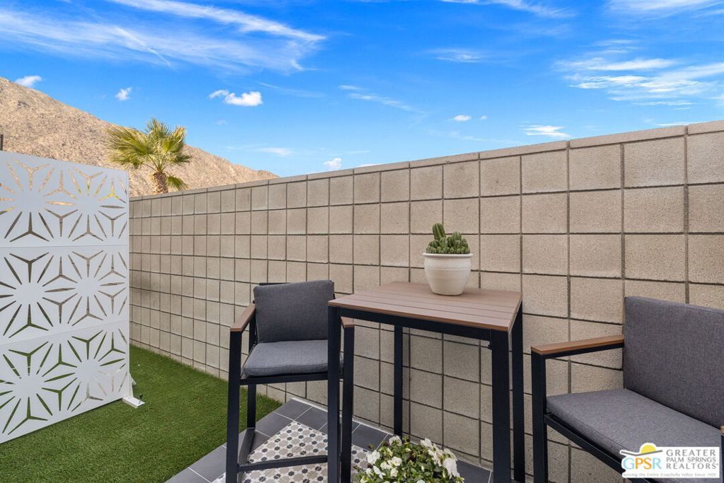 Image 47 of property listing at 190 Obsidian Loop, Palm Springs, CA 92264