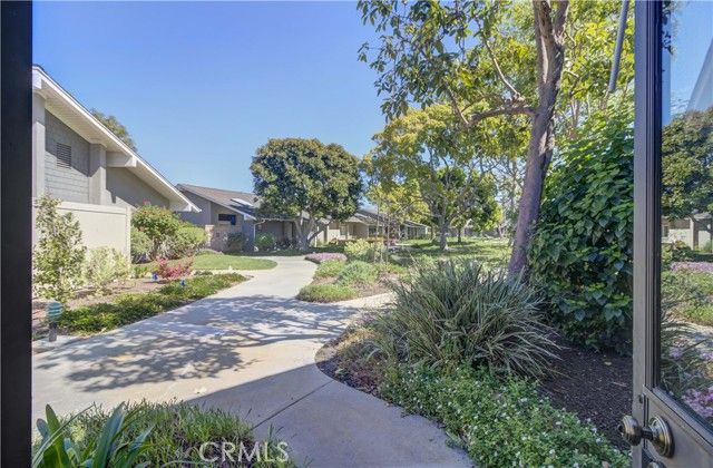 8932 Biscayne Court 1318-A, Huntington Beach, CA 92646