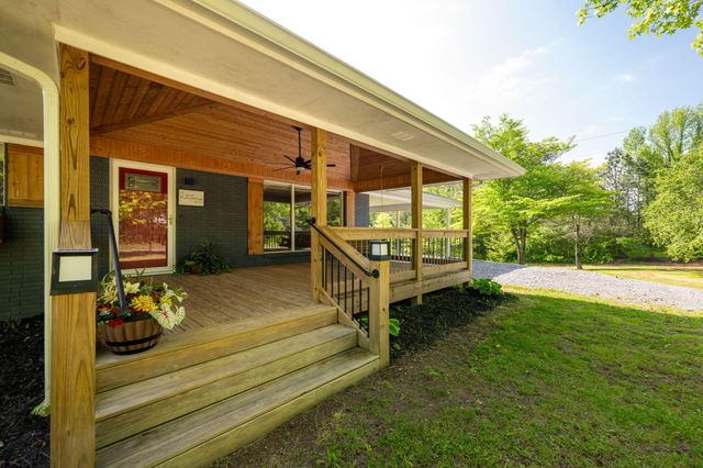 1113 Mount Vernon Rd, Tunnel Hill, GA 30755