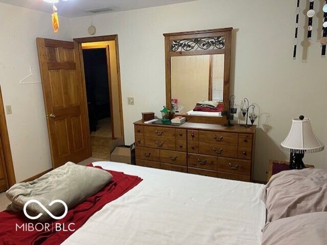 1010 Louise Court, Seymour, IN 47274