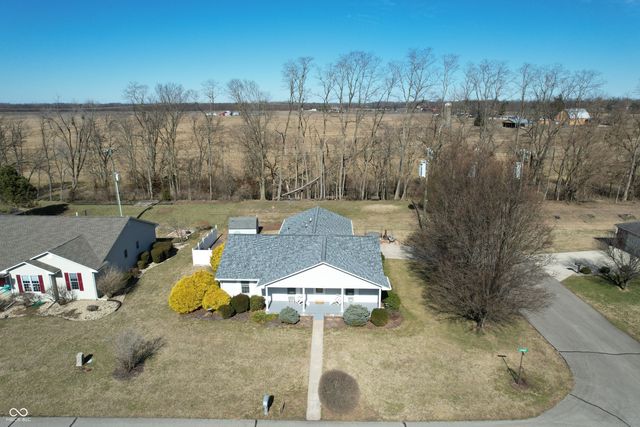 1010 Louise Court, Seymour, IN 47274