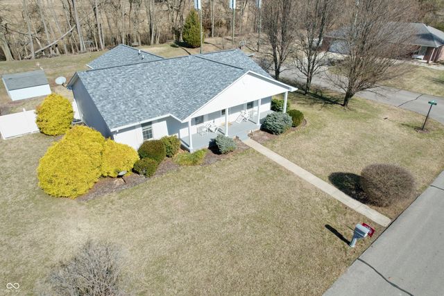 1010 Louise Court, Seymour, IN 47274
