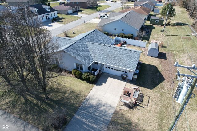 1010 Louise Court, Seymour, IN 47274