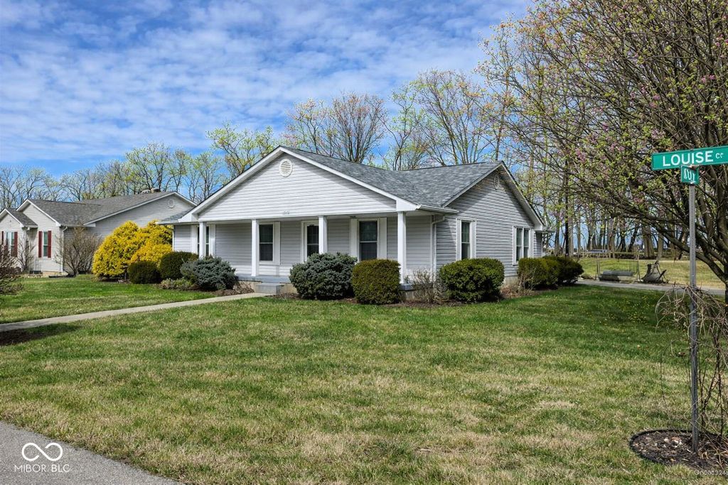 1010 Louise Court, Seymour, IN 47274