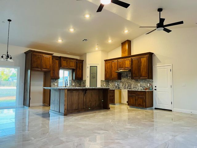 25791 Pickford Drive, Madera, CA 93638