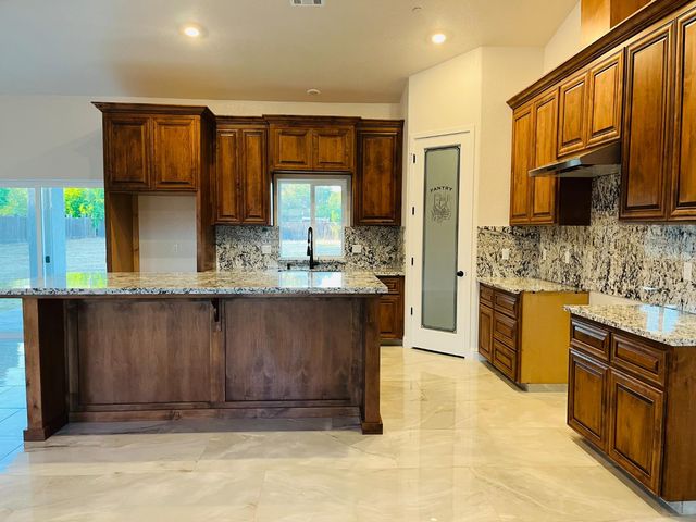 25791 Pickford Drive, Madera, CA 93638