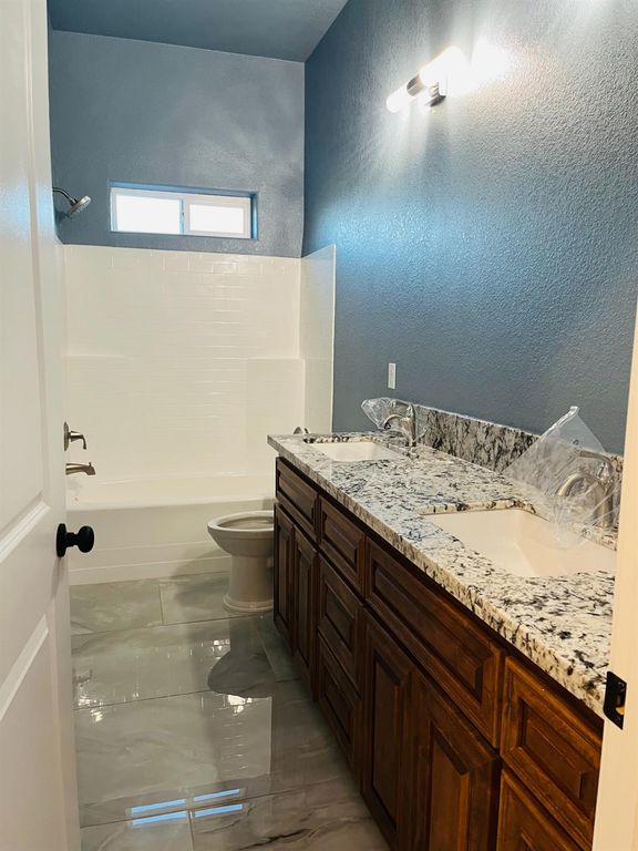 Image 20 of property listing at 25791 Pickford Drive, Madera, CA 93638