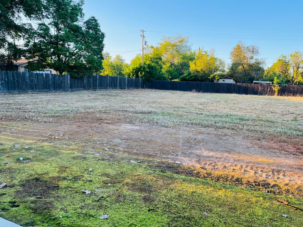 Image 23 of property listing at 25791 Pickford Drive, Madera, CA 93638