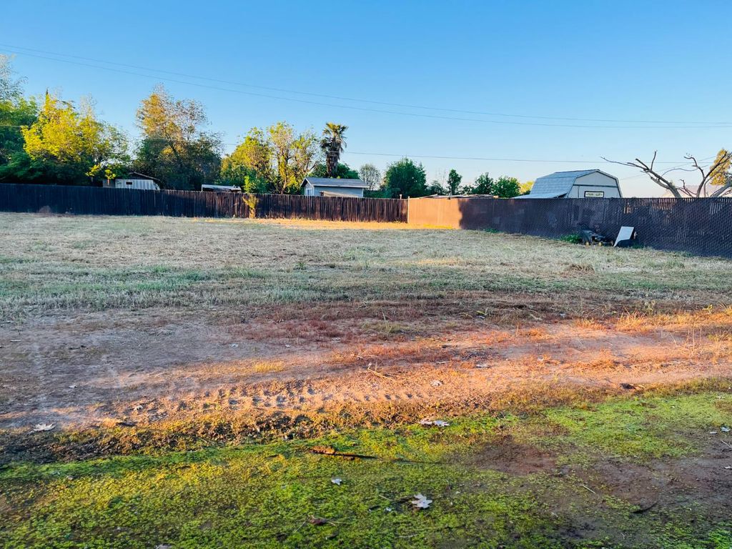 Image 25 of property listing at 25791 Pickford Drive, Madera, CA 93638