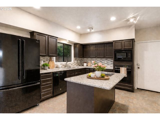 3601 E 11TH St, Vancouver, WA 98661