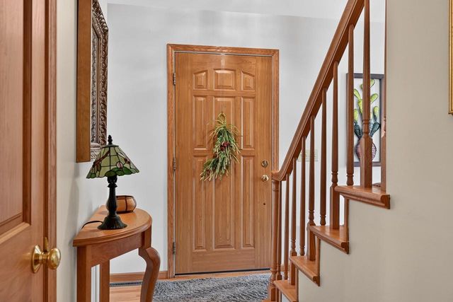 10904 Smokey Mountain Trail, Blue Mounds, WI 53517