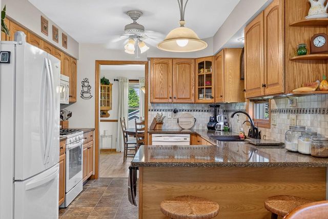 10904 Smokey Mountain Trail, Blue Mounds, WI 53517