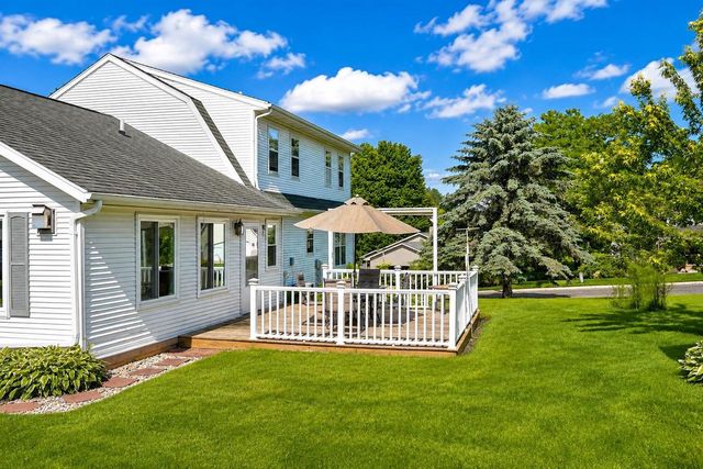 10904 Smokey Mountain Trail, Blue Mounds, WI 53517