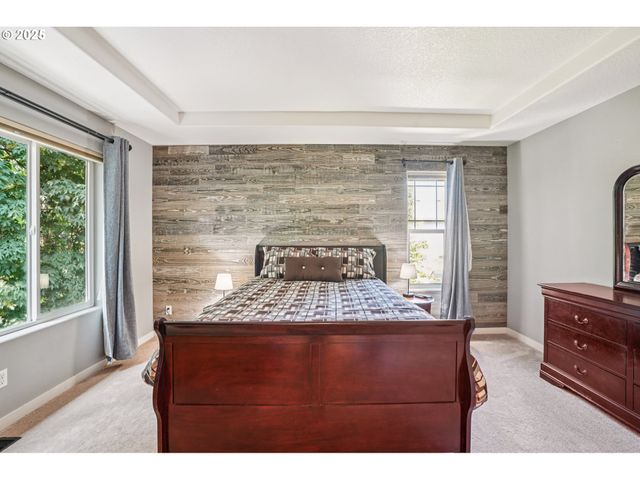 28611 GREENWAY Dr, Wilsonville, OR 97070