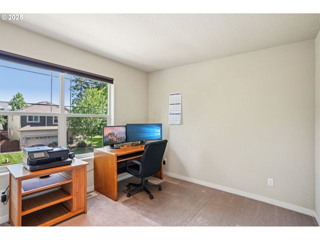 28611 GREENWAY Dr, Wilsonville, OR 97070