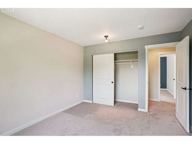 28611 GREENWAY Dr, Wilsonville, OR 97070