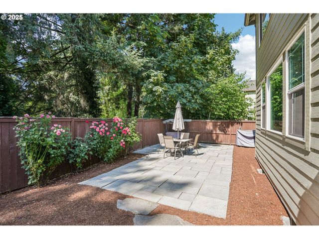 28611 GREENWAY Dr, Wilsonville, OR 97070