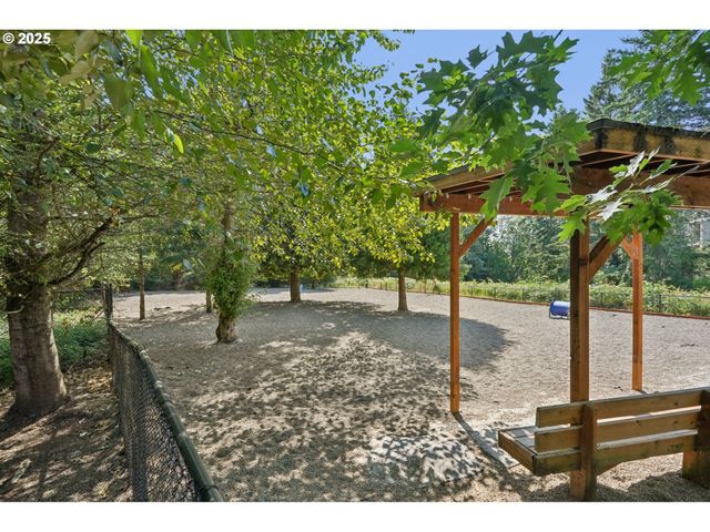 28611 GREENWAY Dr, Wilsonville, OR 97070