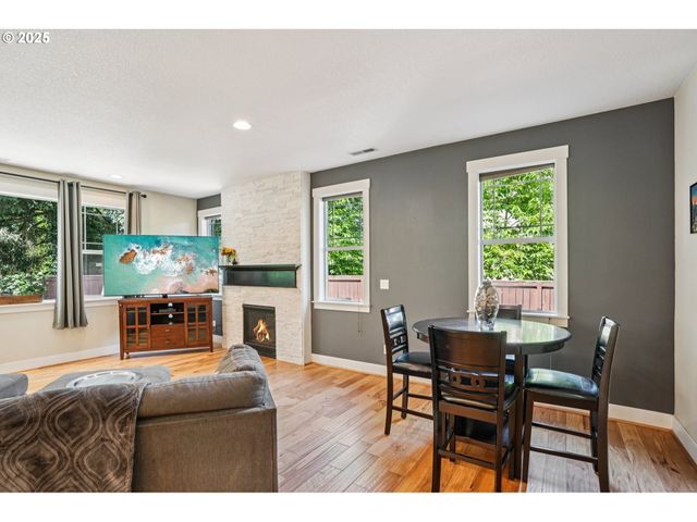 28611 GREENWAY Dr, Wilsonville, OR 97070