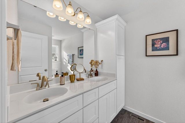 680 Stonefield LANE, Whitewater, WI 53190